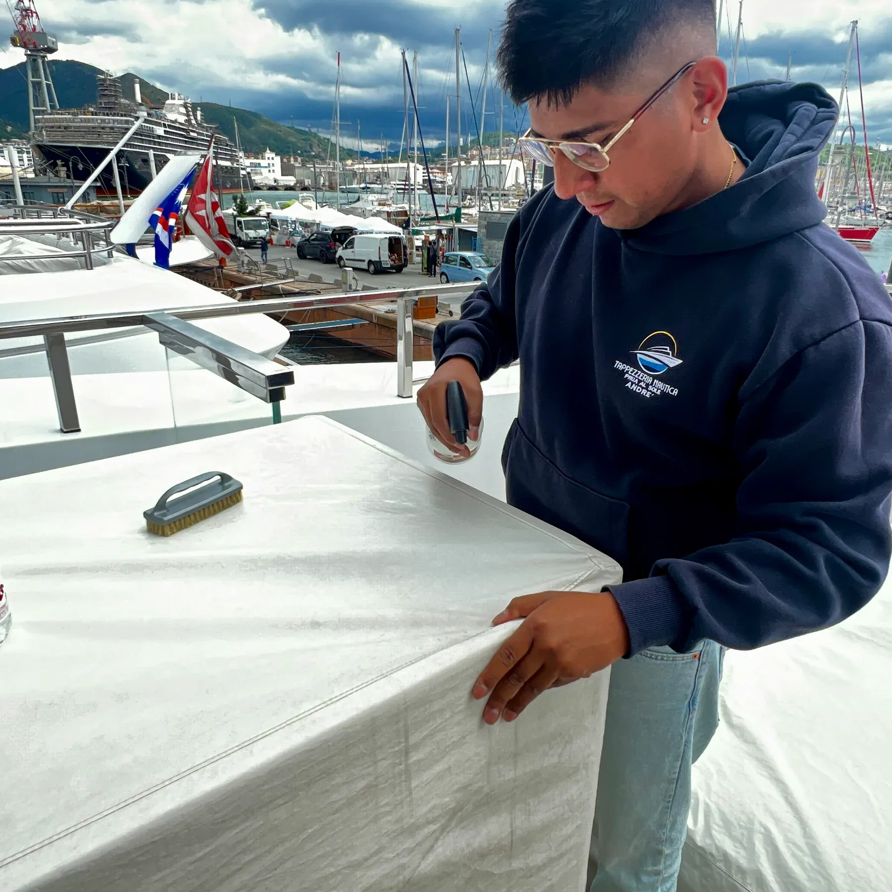 Lavaggio professionale a bordo