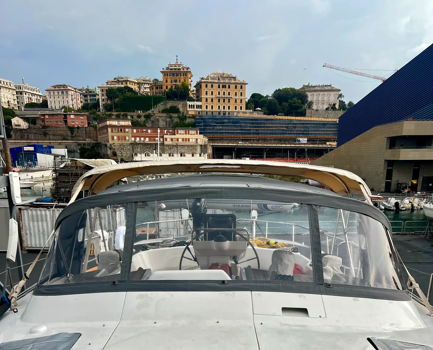 Sprayhood nautico installato a bordo